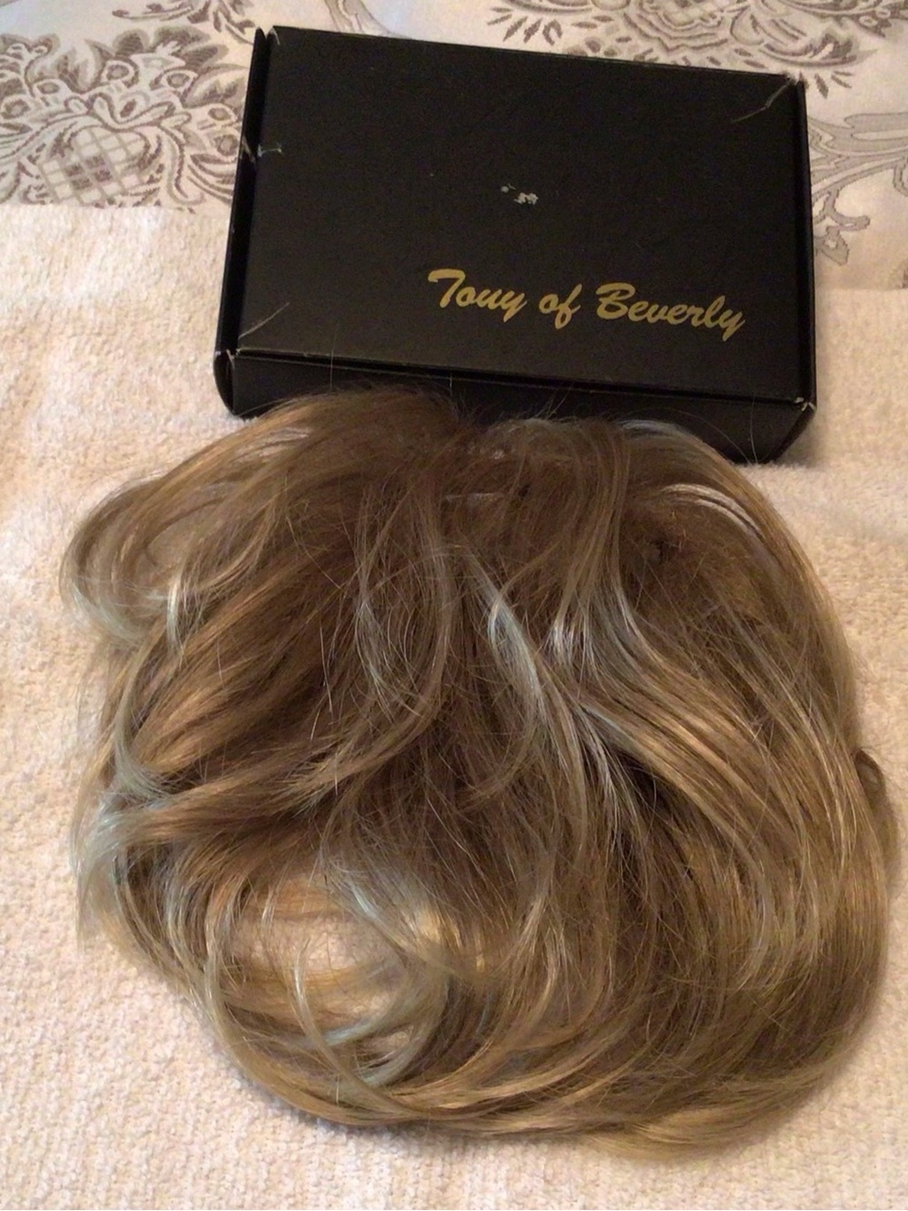 Tony of Beverly Quartette Hairpiece 26T12 (Blonde)